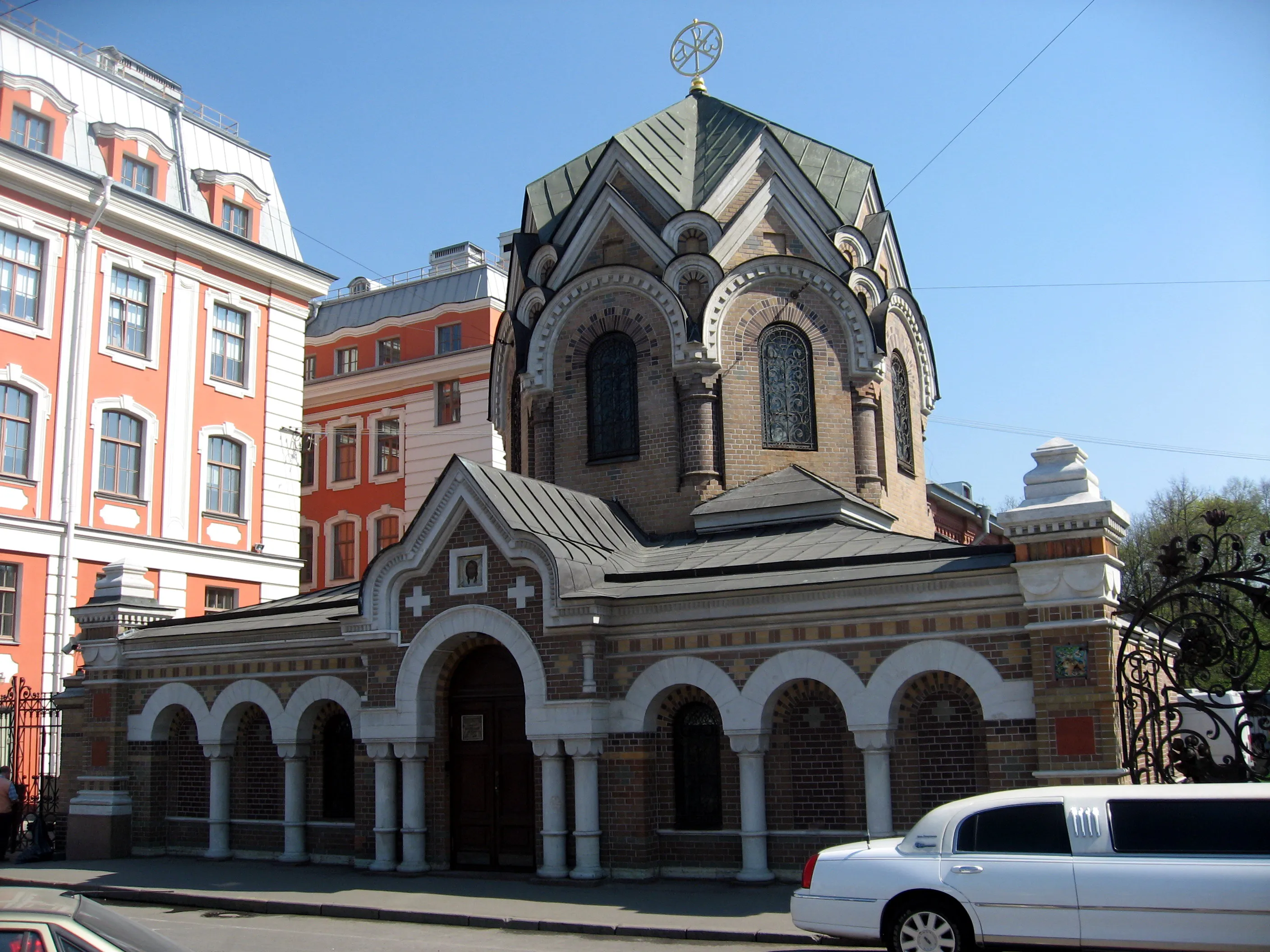 Иверская часовня-ризница у Спаса на Крови, купол с христограммой